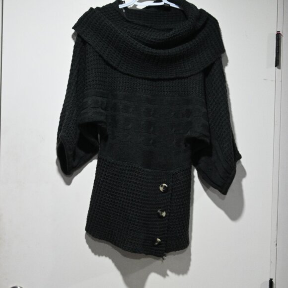 knitted sweater blue in color brand name Majora Made in Banladesh Size Med - Picture 1 of 5